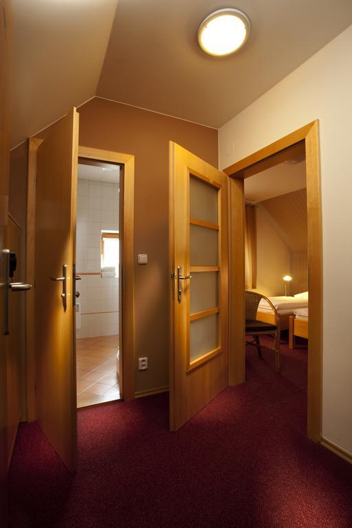 Hotel Kravi Hora Bořetice Εξωτερικό φωτογραφία
